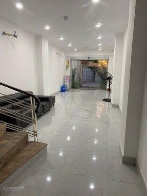 Renting the entire Lê Văn Sỹ Large Alley 13 district 3 7 rooms