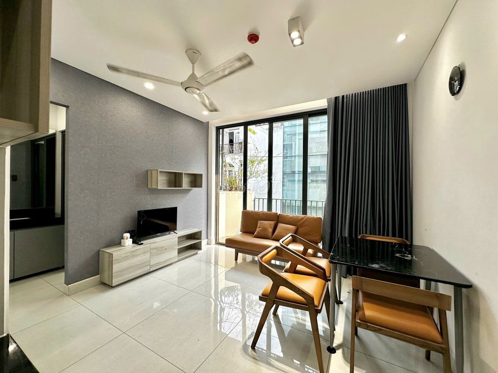 Rent a high-end apartment near a double-size crime market.