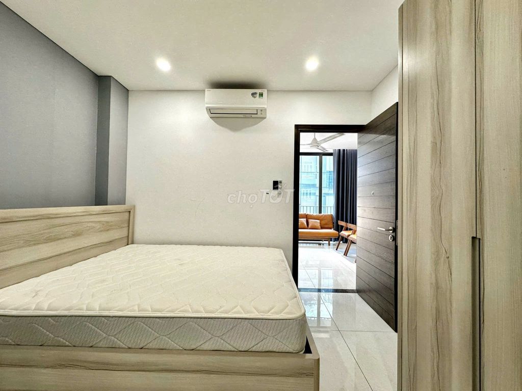Rent a high-end apartment near a double-size crime market.