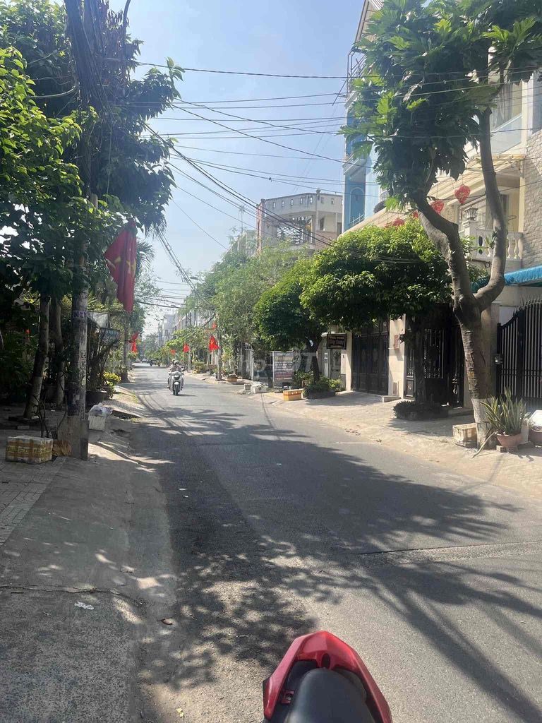 Rent 1.5 X20 M - 18 million a month - not flooded