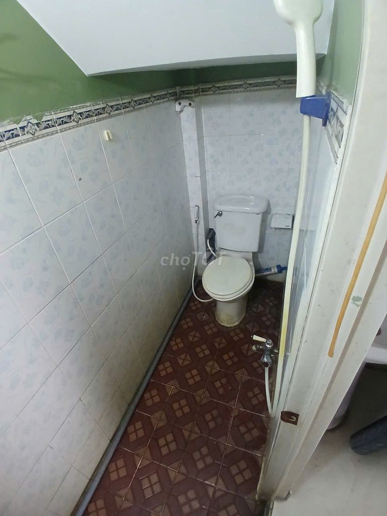 Rent the ground floor 28 meters2, for 3.9 million, 187 Tây Thạnh, Tân Phú