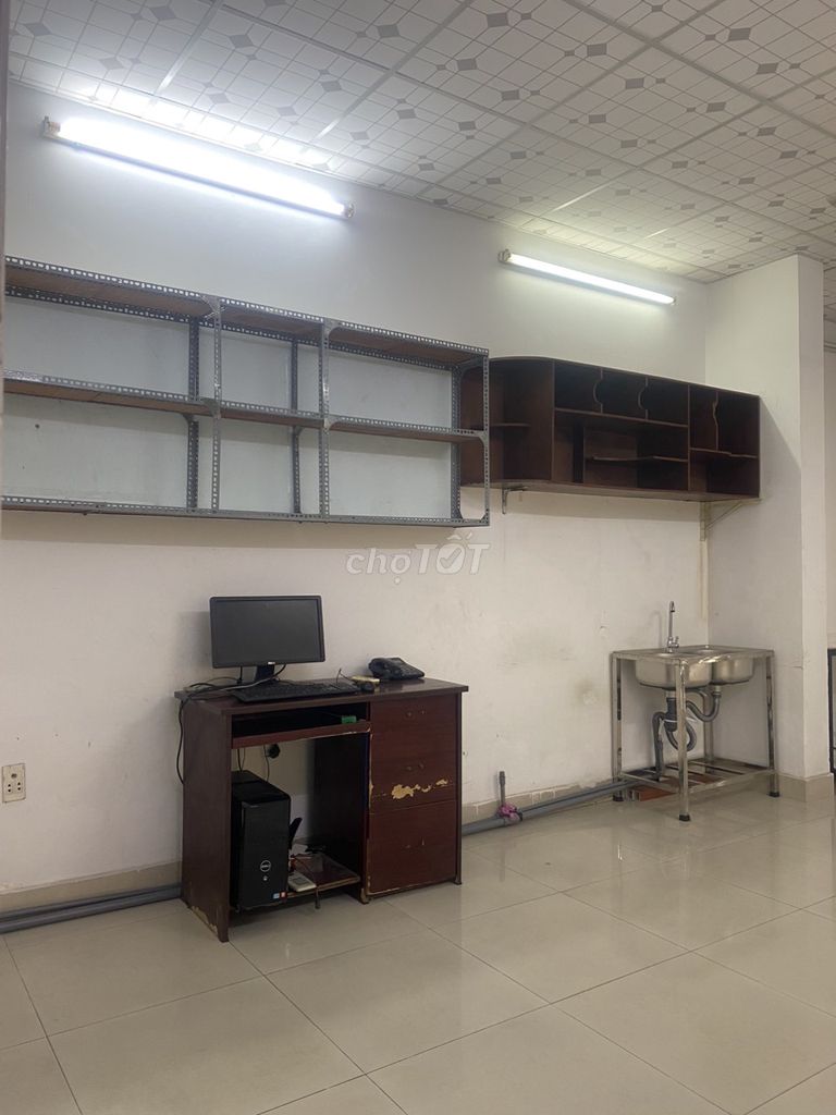 Rent the ground floor 28 meters2, for 3.9 million, 187 Tây Thạnh, Tân Phú