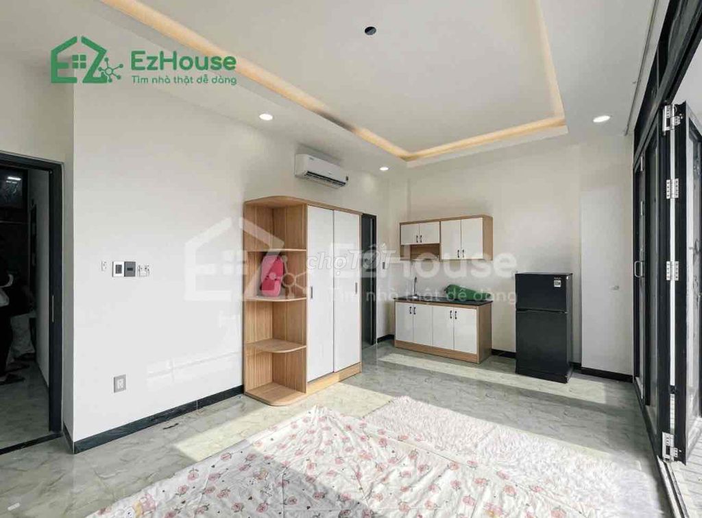 Rent the hotel at a well-paid balcony studio.