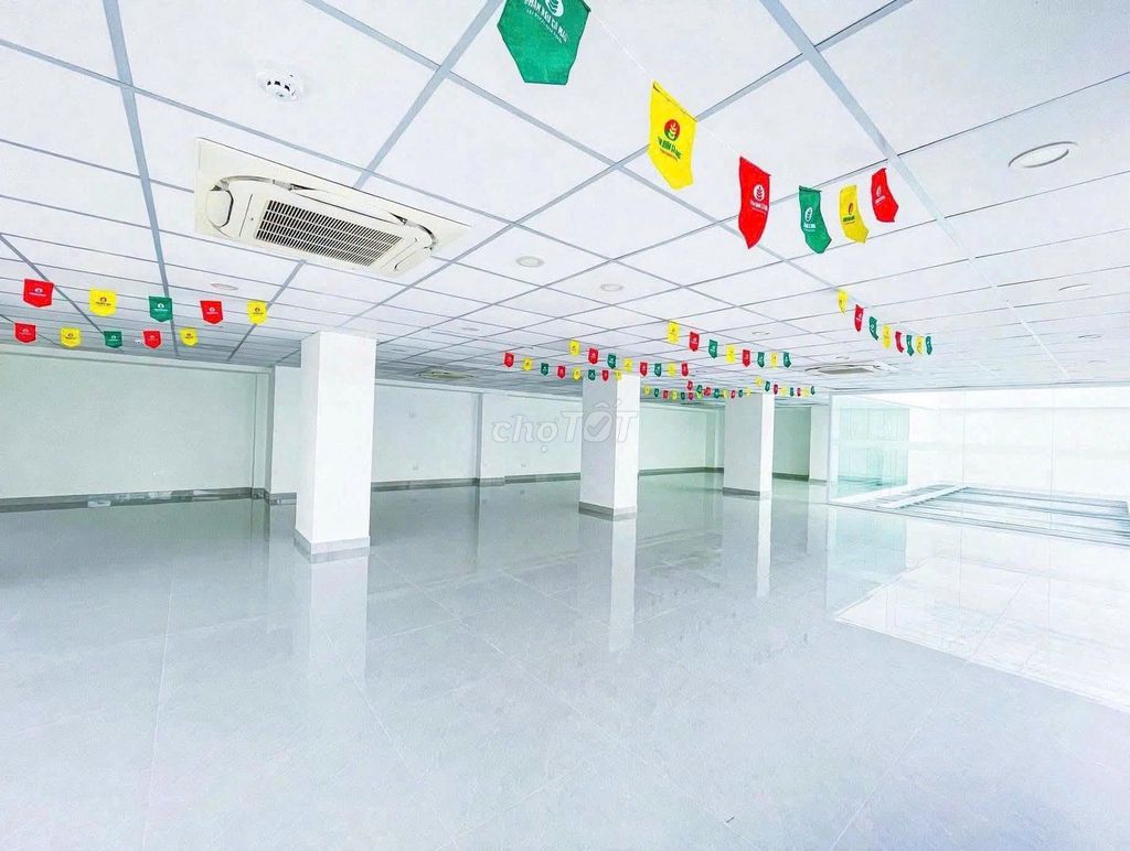 Rent the corner two Nguyễn Văn Khối Gò Vấp 12 x 16 m ground vault one floor