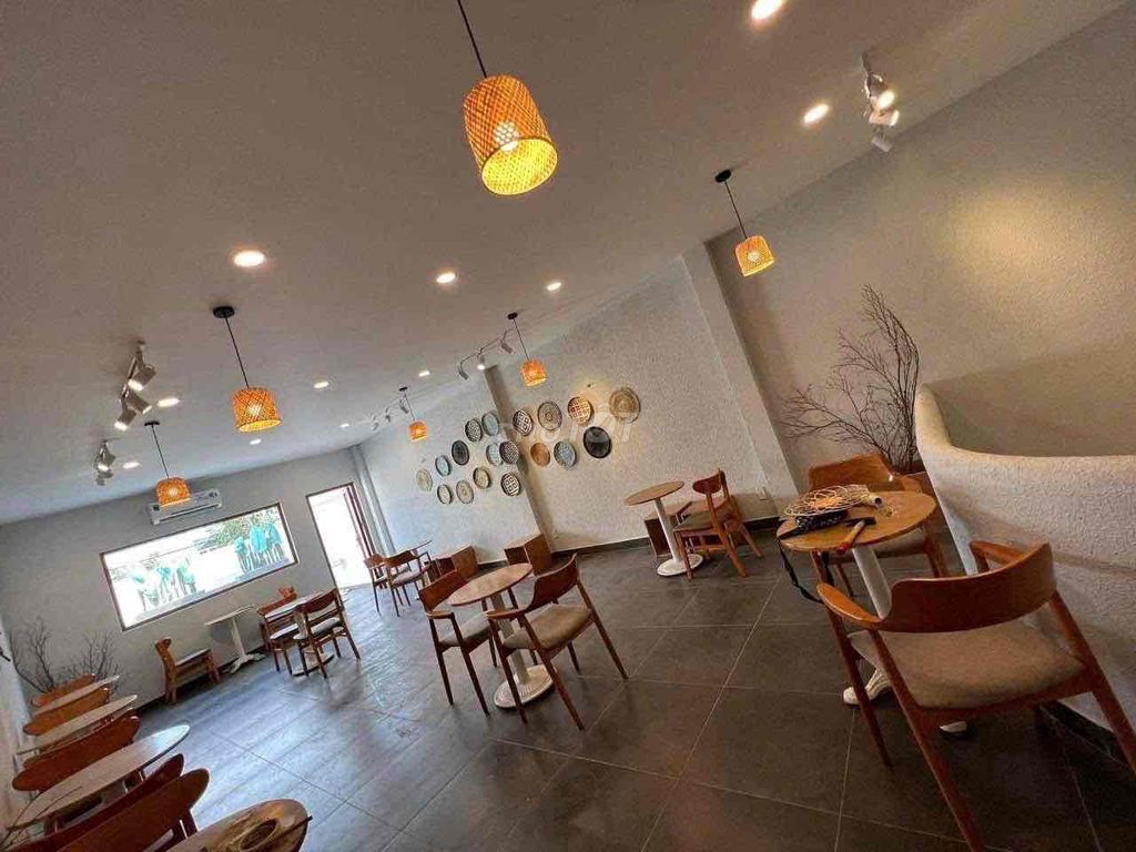 Rent Huỳnh Tấn Phát 5 x22 M - broad sidewalk - good price