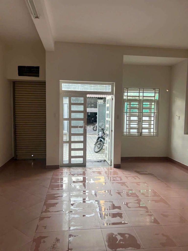 13 million and a 5-year-old cash villa - near 9th District parking lot.