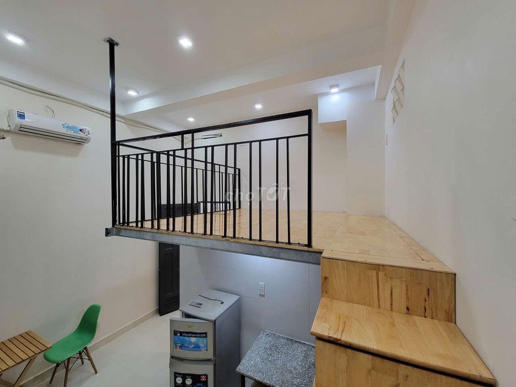 Nice balcony room for rent.