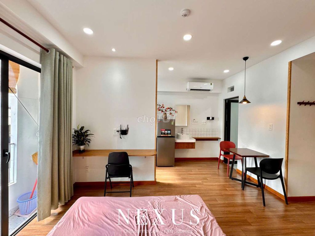 service apartment luxury walked through Emart phan văn trị