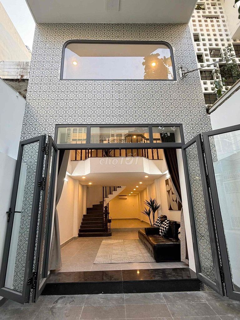 Rent a nice house-- Đỗ Quang, District 2.
