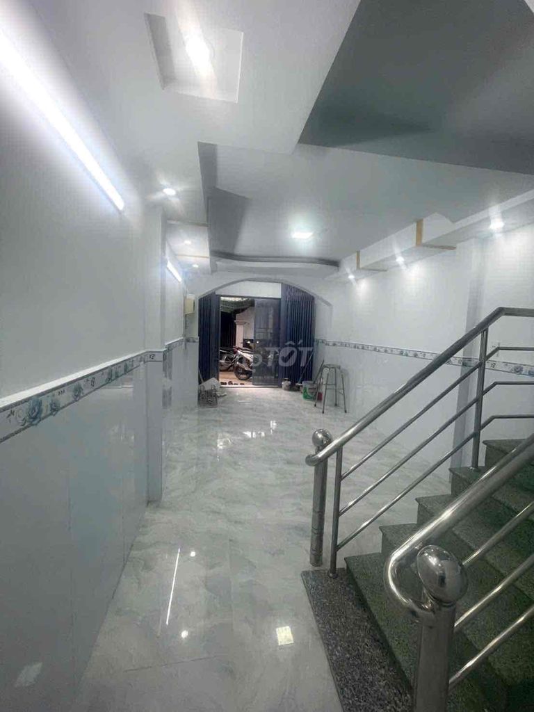 The floor of 3.5,10 M has two bedrooms. A Nguyễn Tư Giản alley bathroom at 8.5 million.