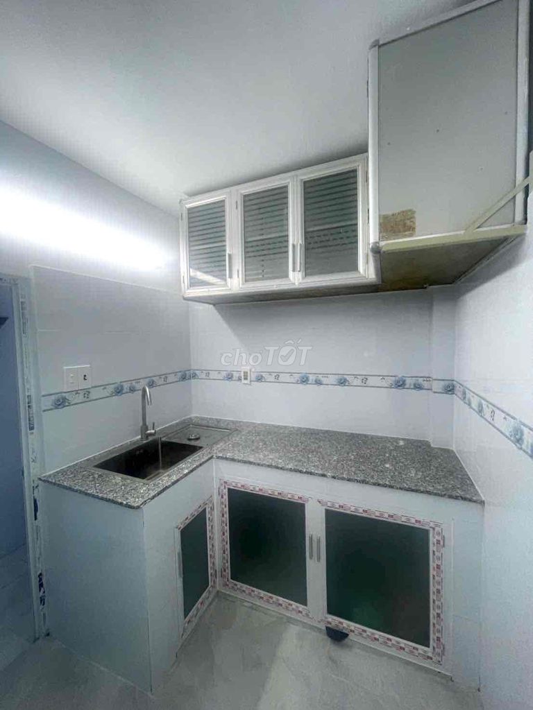 The floor of 3.5,10 M has two bedrooms. A Nguyễn Tư Giản alley bathroom at 8.5 million.