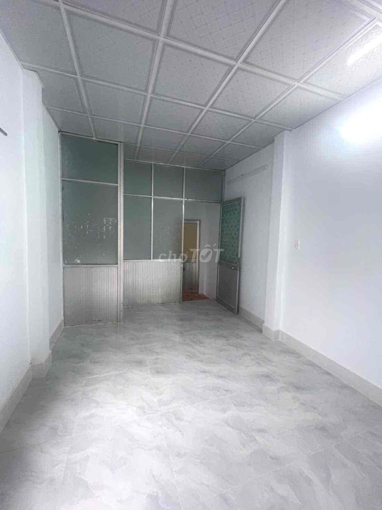 The floor of 3.5,10 M has two bedrooms. A Nguyễn Tư Giản alley bathroom at 8.5 million.