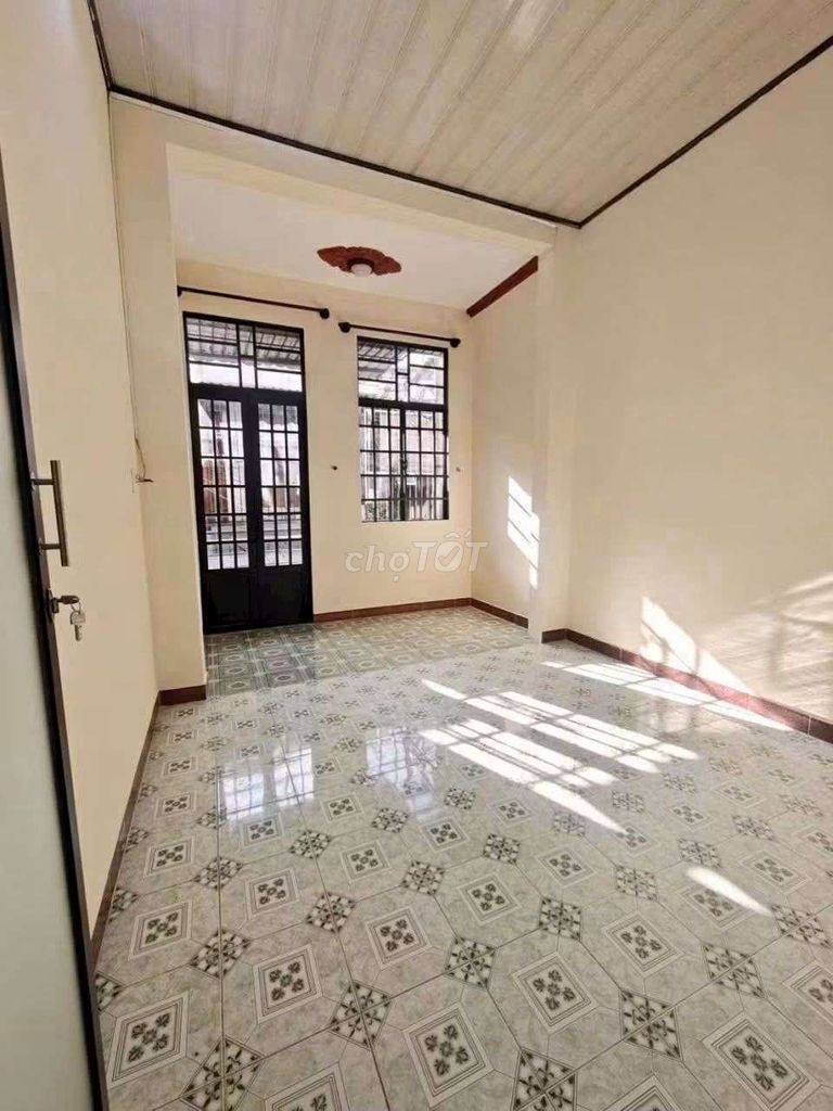 Rent 4 X 11 M floor 2 bedroom 2 vc near school heavy