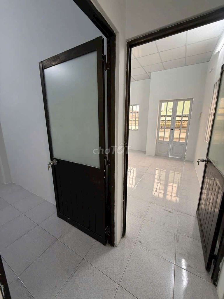 1st floor, 4x12 M. Long History. 12th floor.