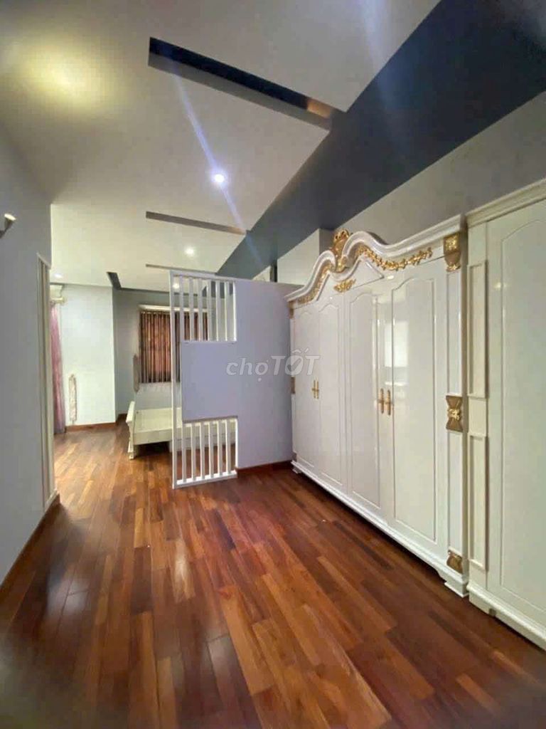 Let's rent a full house with an area of 6*21 meters