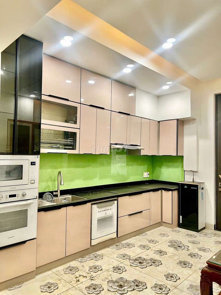Rent the villa full of furniture area 12*13 meters
