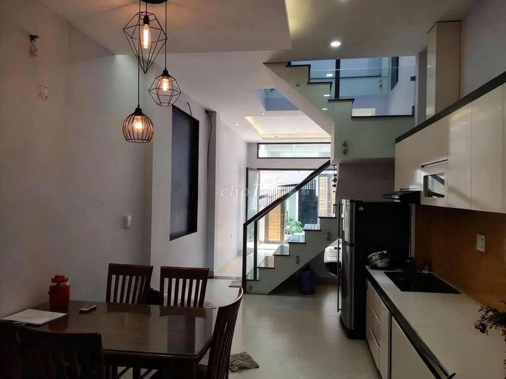 Rent Ngô Tất Tố, Bình Thạnh, 60 meters2, 2 bedrooms, 15 million a month.