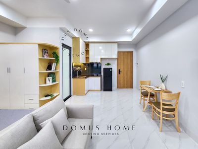 Rent the Studio apartment 35 m2 full interior downtown.