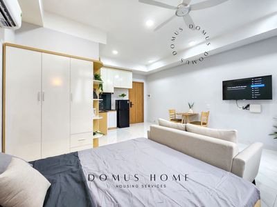 Rent the Studio apartment 35 m2 full interior downtown.