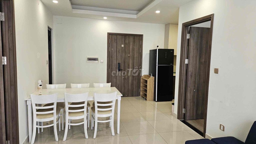 District 7 Havard - two bedrooms full of furniture - only 11.5 million a month.