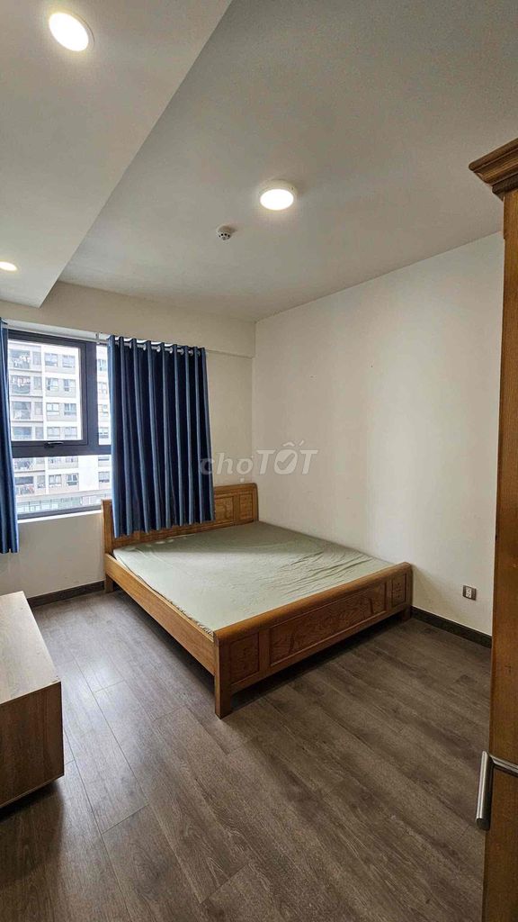 District 7 Havard - two bedrooms full of furniture - only 11.5 million a month.