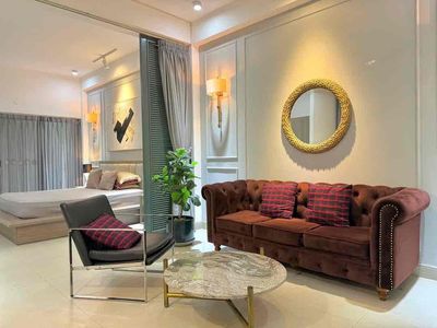 The first bedroom-Balcon 70 meters, European style design 4.