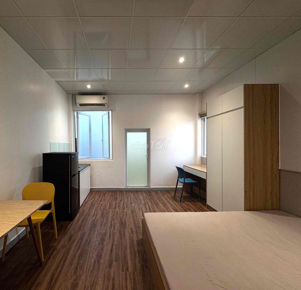 mini-full interior flat at the end of Dương Quảng Hàm