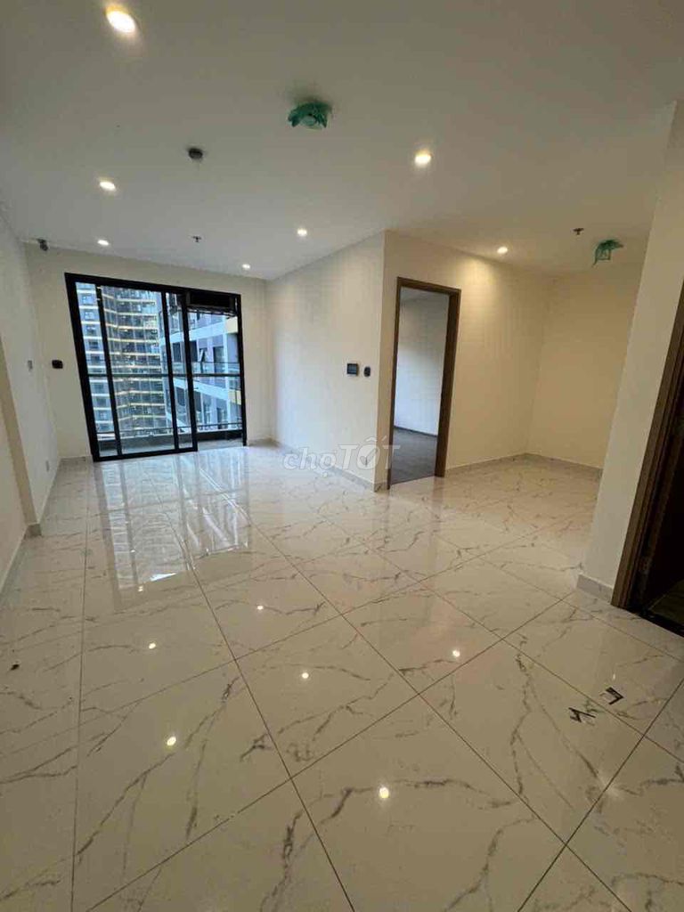 Rent a bedroom plus building bs15.