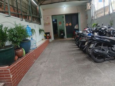 The owner himself rented a room full of facilities
