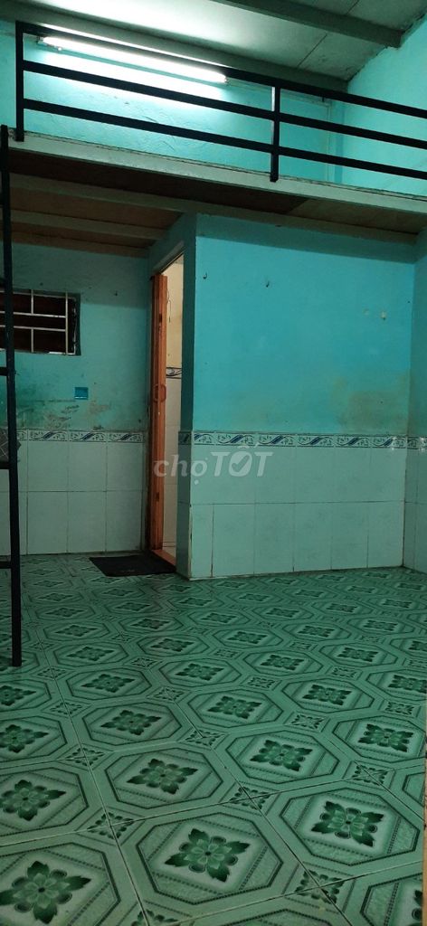 Free room, One Ground, Security, Quiet.
