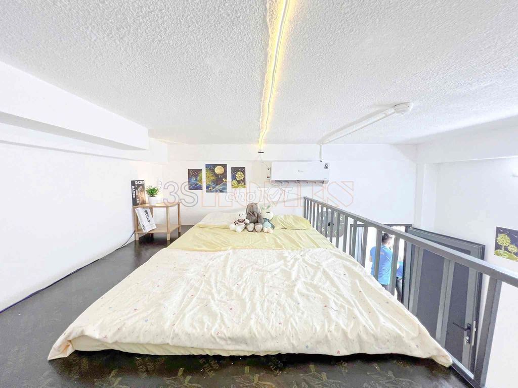 The new furniture room is cheaply built near the University of nt, Capital Falls, Ton Yu Yu