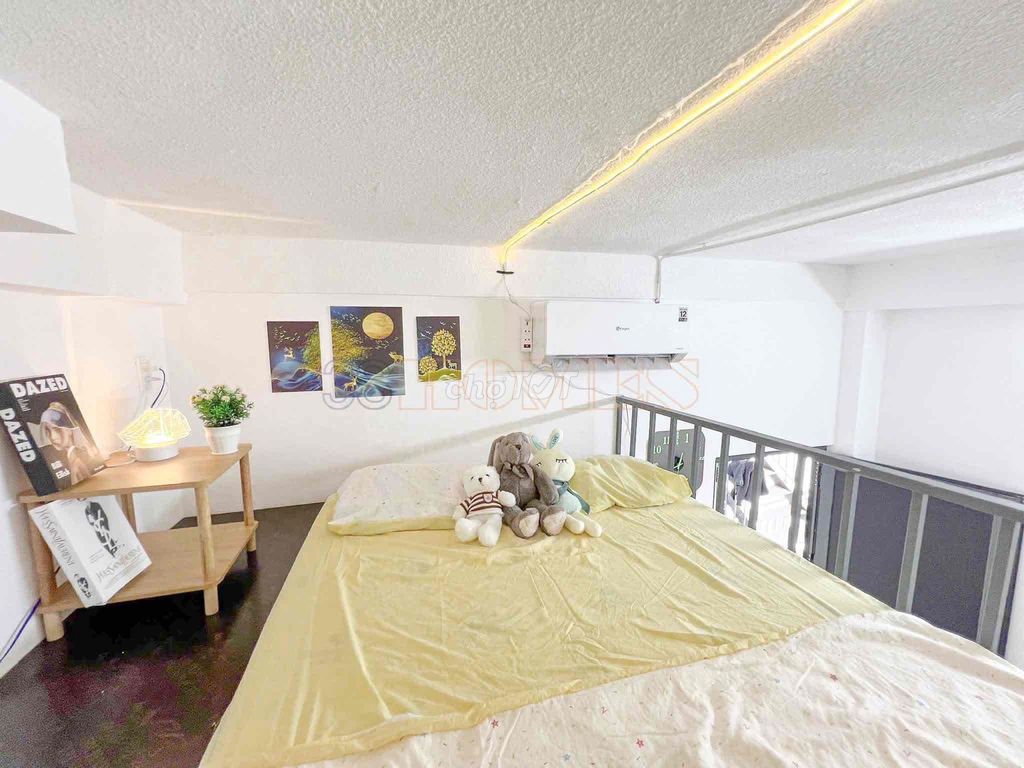 The new furniture room is cheaply built near the University of nt, Capital Falls, Ton Yu Yu