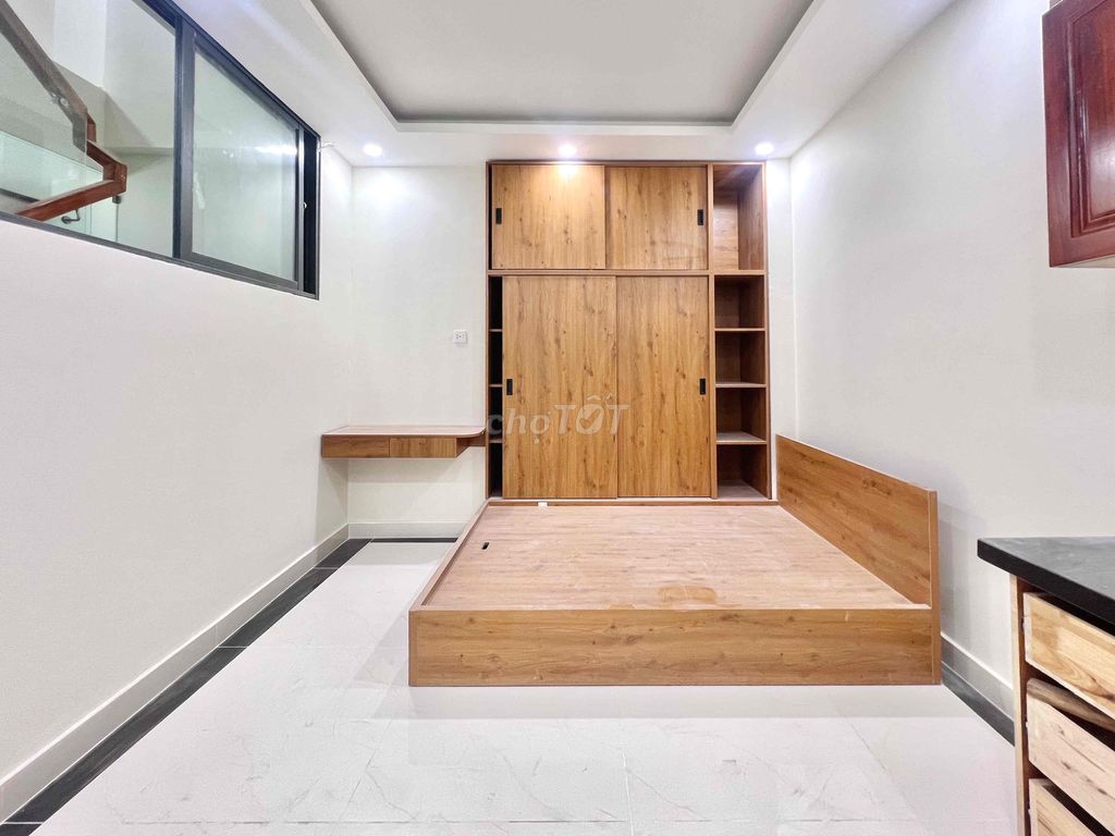 Rent a new air room 100%.