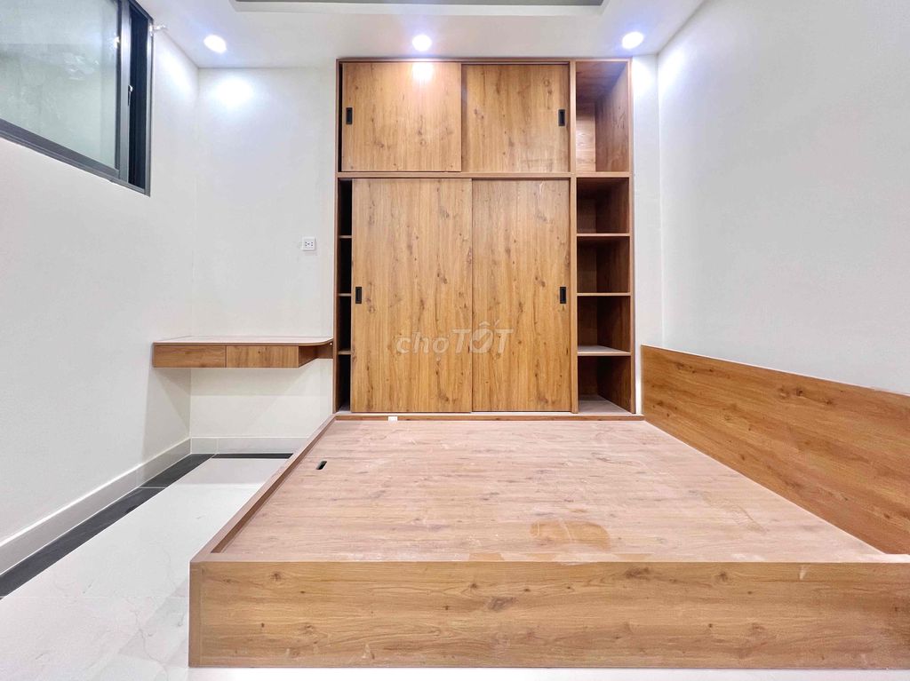 Rent a new air room 100%.