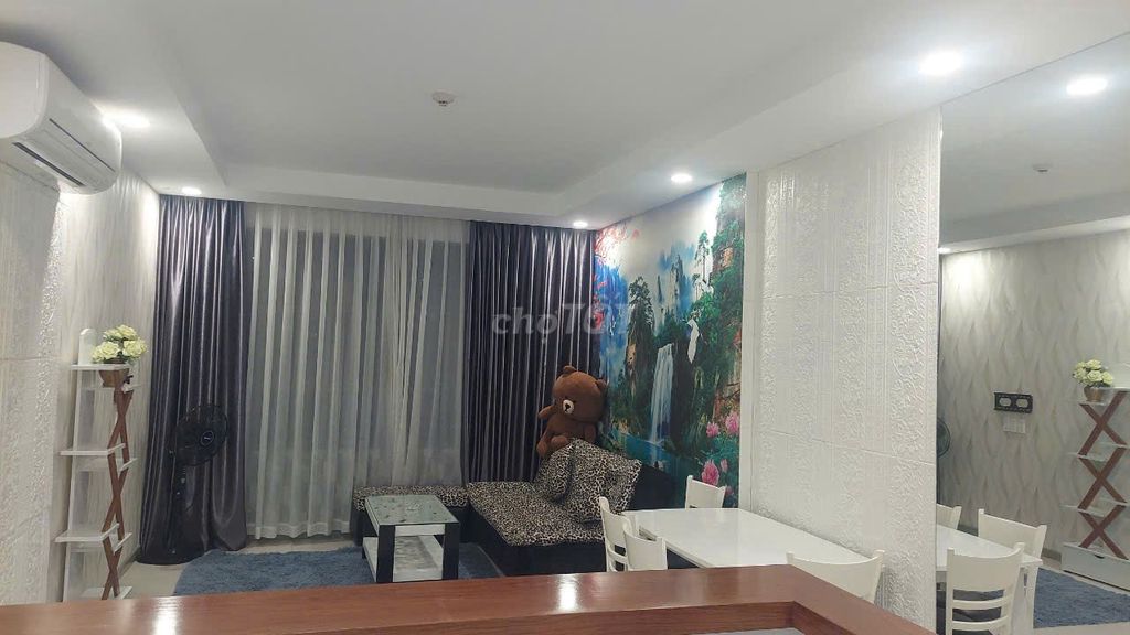 The Gold View Bến Vân Đồn rented, 4 areas clear: 67 meters, two bedrooms, one expense toilet: 17 million.