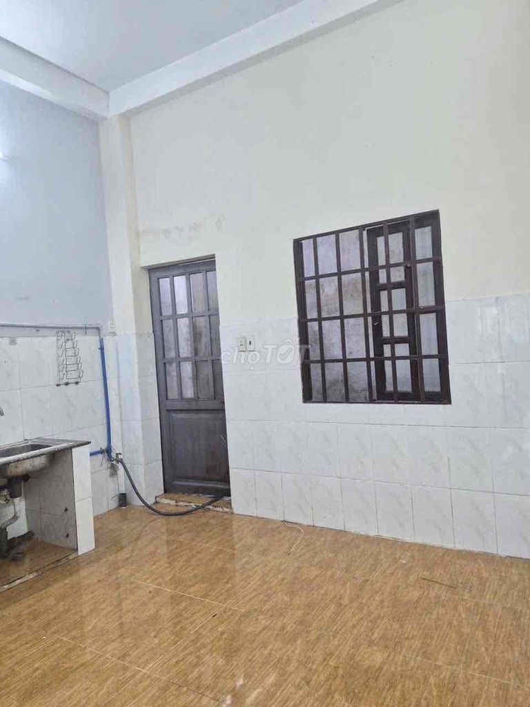 Rent a two-story alleyway down on Phan Huy Ích, 14th street near Emar.
