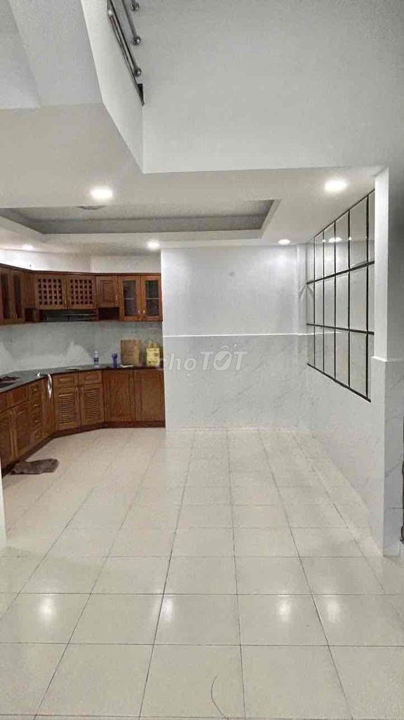 House 1 .3th floor 4th floor bedroom on Route 174 Tân Quy.