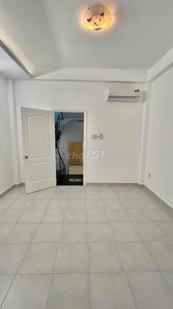 House 1 .3th floor 4th floor bedroom on Route 174 Tân Quy.