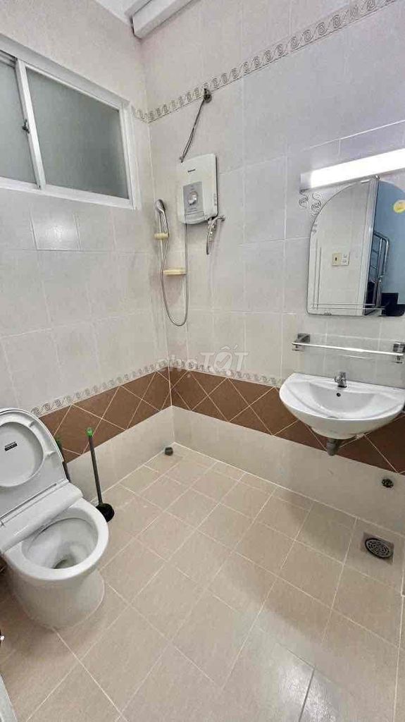 House 1 .3th floor 4th floor bedroom on Route 174 Tân Quy.