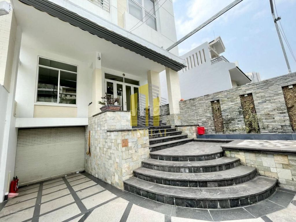 The villa is 3 floors of An Phú at 35 million.