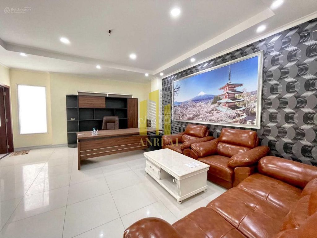 The villa is 3 floors of An Phú at 35 million.
