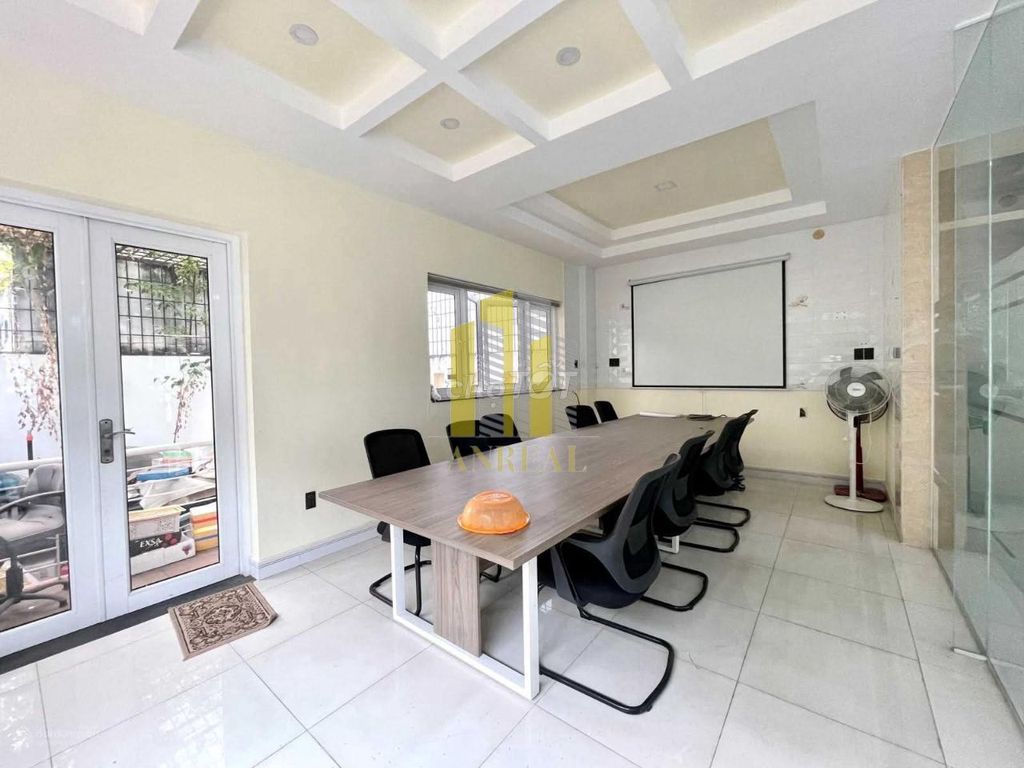 The villa is 3 floors of An Phú at 35 million.