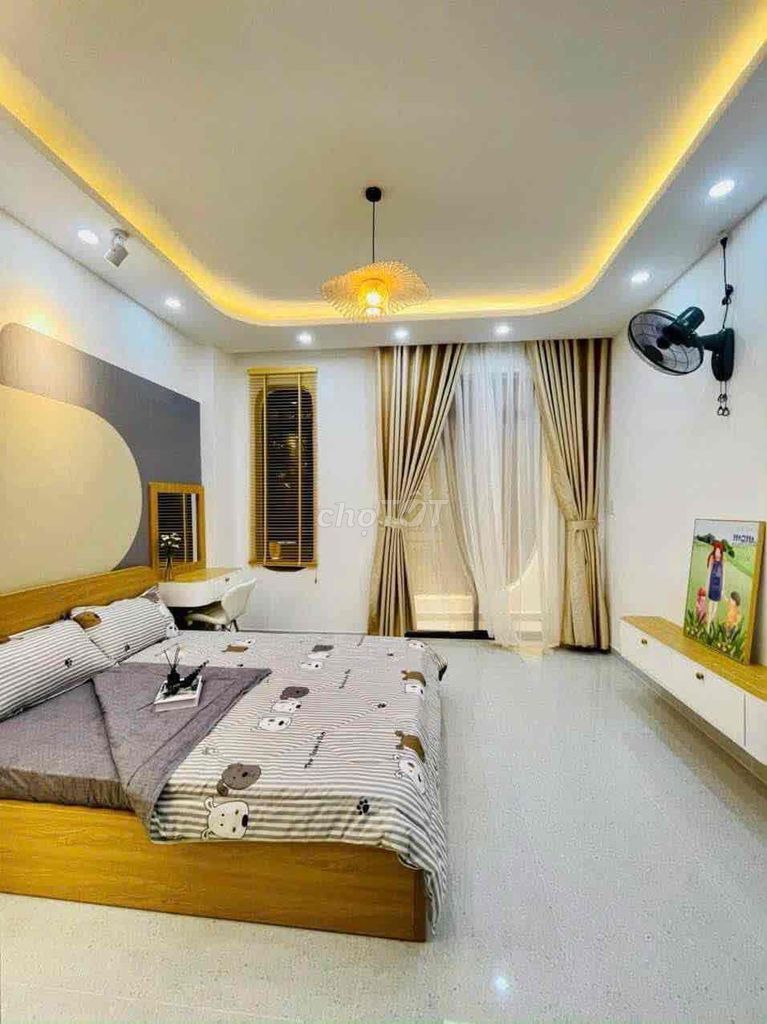 Rent an entire house full house of 440/ Thống Nhất. 16 klicks.