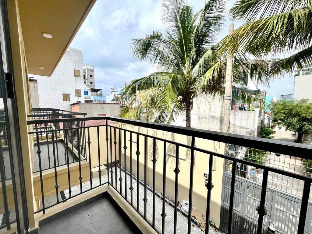 the peacock’s apartment at the intersection of the cloud - the newly developed tet aeon with a heavy weight