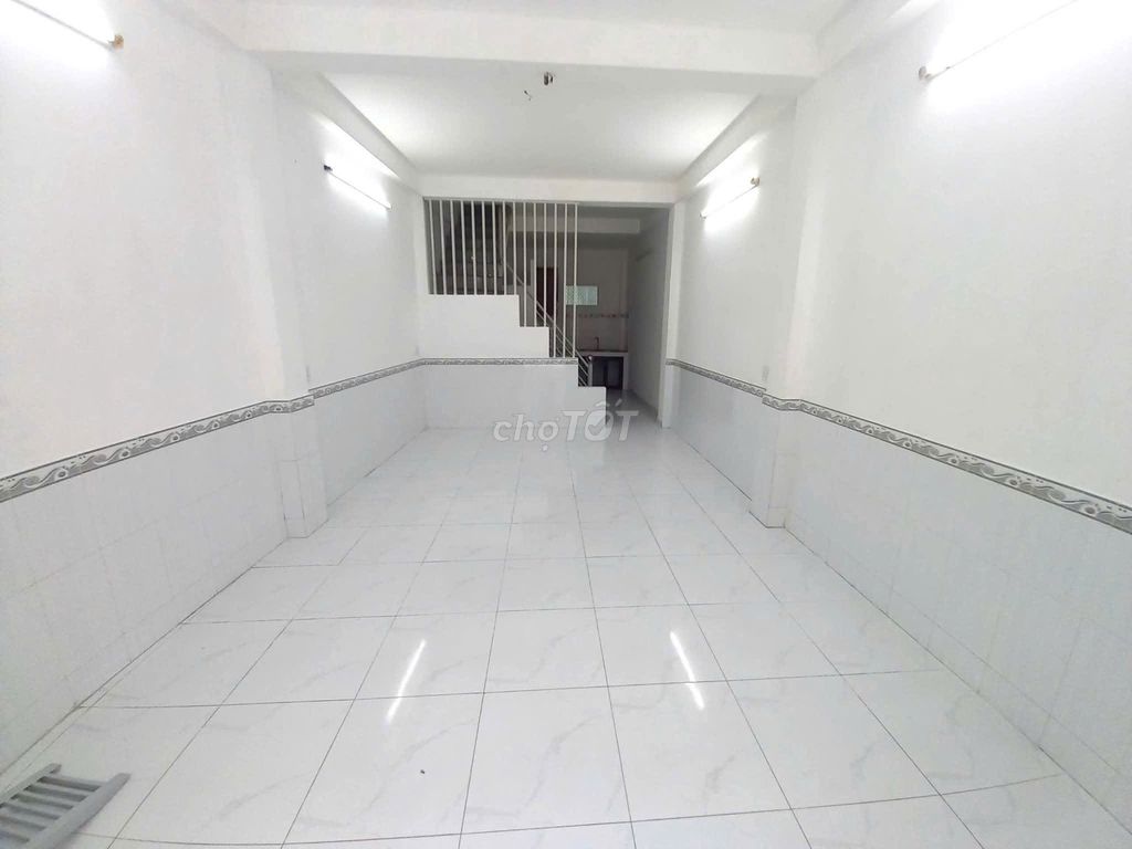Base 4 x 15 1 wipes 2 bedrooms 2 right out of New Shun District 7