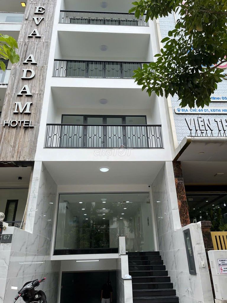 Rent a five-air building.