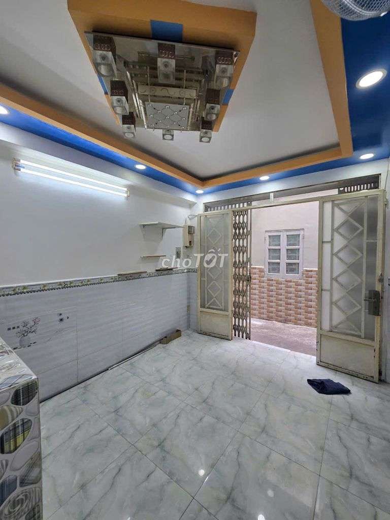 To rent the ceiling. District 5