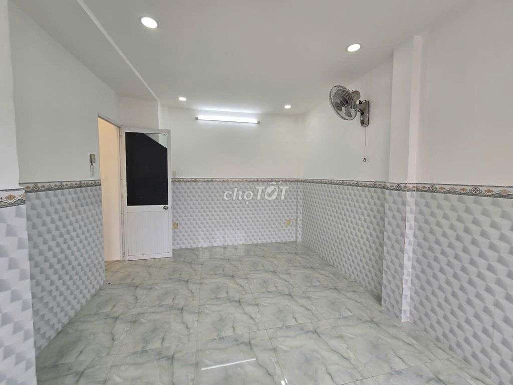 To rent the ceiling. District 5