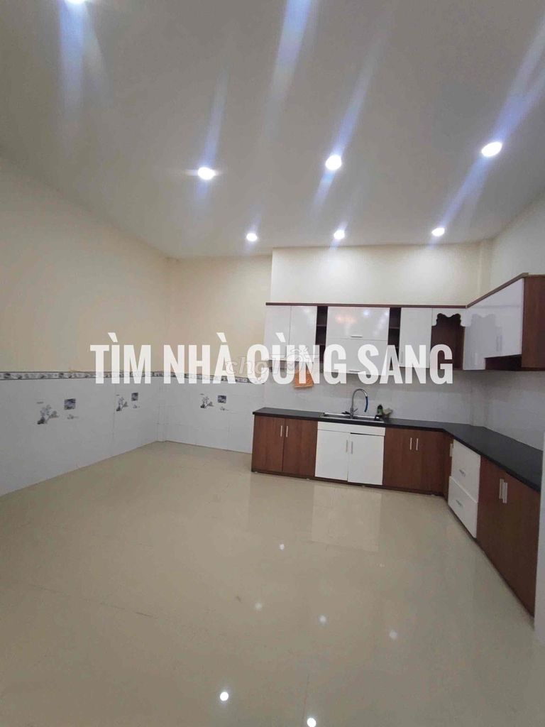 Five bedrooms plus four toilets cost only 14 million next to the city.