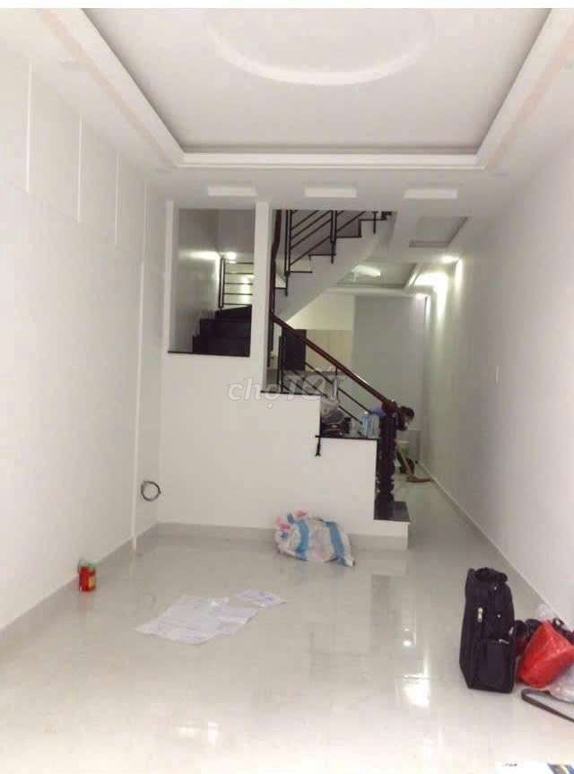 2 bedroom 2 toilets/8 million/ th, near Phạm Văn Bạch Market - station T3 Tân Bình